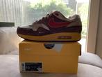 Nike Air Max 1 “ Low Poly Big Head Origins “ maat 44 ‼️, Overige kleuren, Nike, Nieuw, Ophalen of Verzenden