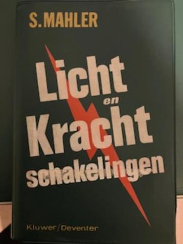 technisch boek elektrische schakelingen beschikbaar voor biedingen
