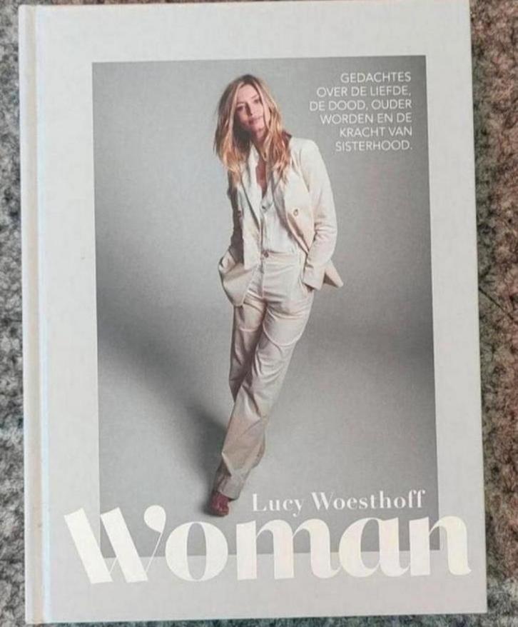 Lucy Woesthoff - Woman, Boeken, Mode, Zo goed als nieuw, Mode algemeen, Ophalen of Verzenden