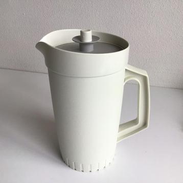Tupperware schenkkan sapkan crèmewit grijs- retro 1.2 liter beschikbaar voor biedingen
