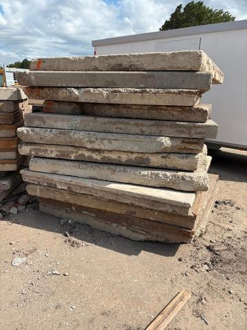Zeer goedkope betonplaten.  Gratis bezorging.  beschikbaar voor biedingen