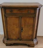 Vintage kastje met deurtjes en lade, Ophalen