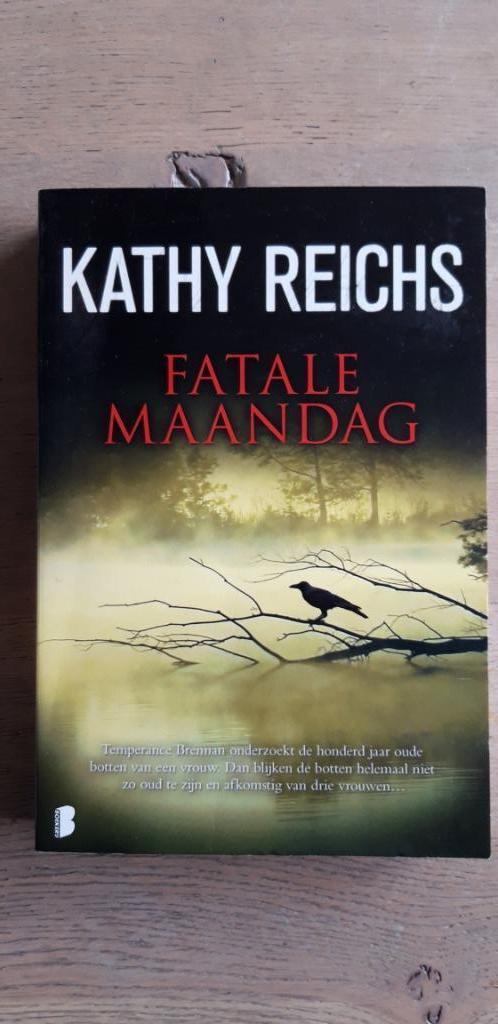 Thrillers - Kathy Reichs, Boeken, Thrillers, Gelezen, Nederland, Ophalen of Verzenden