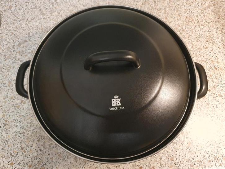 BK Magma 26cm braadpan, Huis en Inrichting, Keuken | Potten en Pannen, Zo goed als nieuw, Koekenpan of Braadpan, Gietijzer, Ophalen of Verzenden