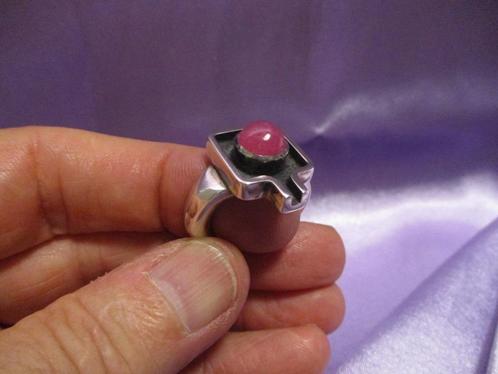 Unieke Shiva Shivalingam ring Ø 17,3 mm met robijn, Sieraden, Tassen en Uiterlijk, Ringen, Nieuw, Dame of Heer, 17 tot 18, Zilver