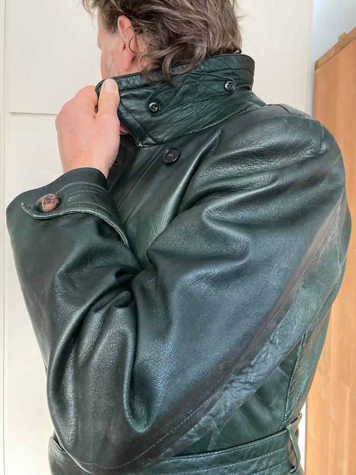 Leder mantel lang donker groen militaria, Verzamelen, Militaria | Algemeen, Marechaussee, Kleding of Schoenen, Duitsland, Ophalen