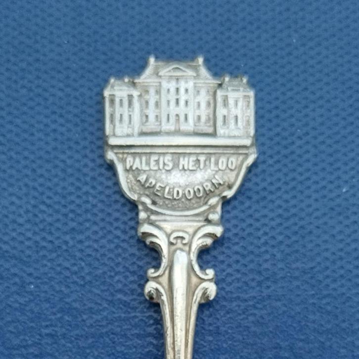 verzilverd lepeltje Paleis Het Loo, Apeldoorn (NIO 90), Antiek en Kunst, Antiek | Bestek, Ophalen of Verzenden