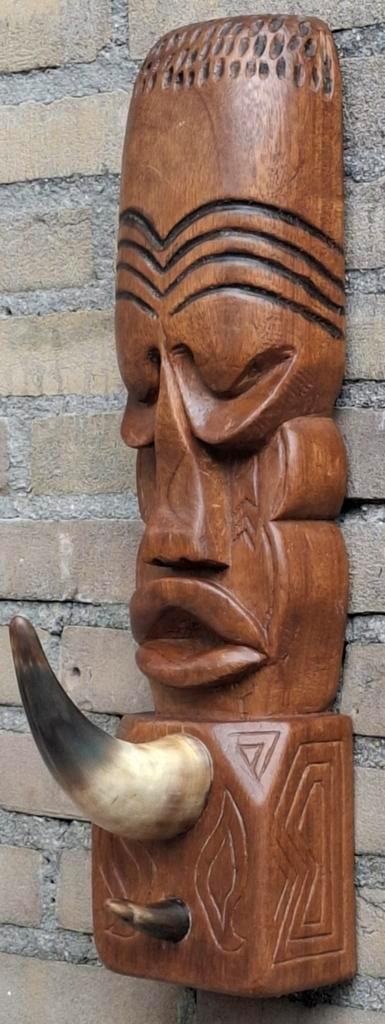 Maori totem. Originele hoorns. 52/12.5 cm., Antiek en Kunst, Kunst | Niet-Westerse kunst, Ophalen