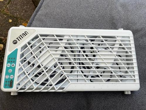Titan Multi Purpose Rack Fan TTC SC21 Series, Caravans en Kamperen, Camper-accessoires, Zo goed als nieuw, Ophalen of Verzenden