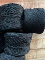 Zachte Bouclé Garen - Zwart - 780gr, Hobby en Vrije tijd, Breien en Haken, Ophalen of Verzenden, Nieuw, Breien of Haken, Wol of Garen