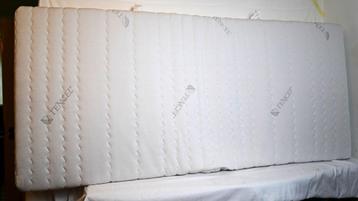 Luxe Latex Matras 90x200 – TENCEL hoes – Als nieuw beschikbaar voor biedingen