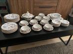 Wedgewood Devon Rose servies, Antiek en Kunst, Antiek | Servies compleet, Ophalen of Verzenden