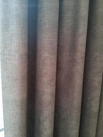 Grijze/bruine verduisterende gordijnen + rails beschikbaar voor biedingen