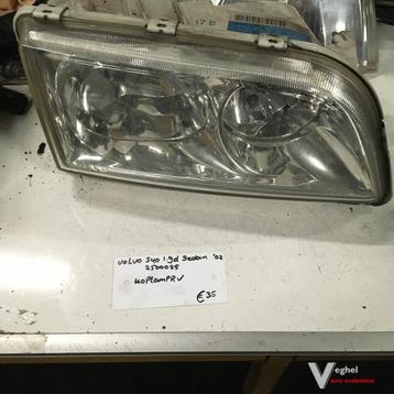 Volvo S40 1.9 D   sedan 2002   Wagennr 2500025   Koplamp Lin beschikbaar voor biedingen