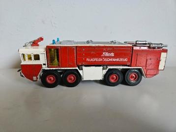 Siku V332 Metz Flugfeldlosfahrzeug brandweer beschikbaar voor biedingen