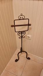 Brocante toiletrolstandaard, Ophalen