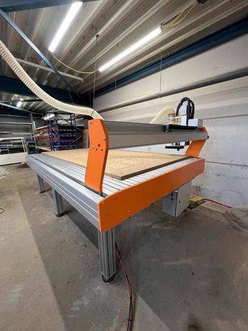 CNC Machine voor overname aangeboden beschikbaar voor biedingen