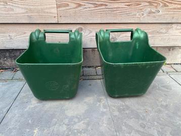 Voerbak / Hang Young Line Groen / 2 stuks beschikbaar voor biedingen