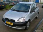nette Toyota Yaris 1.0-16V VVT-i NIEUWE APK tot 17-02-2027, Auto's, Toyota, Voorwielaandrijving, Gebruikt, 4 cilinders, 400 kg