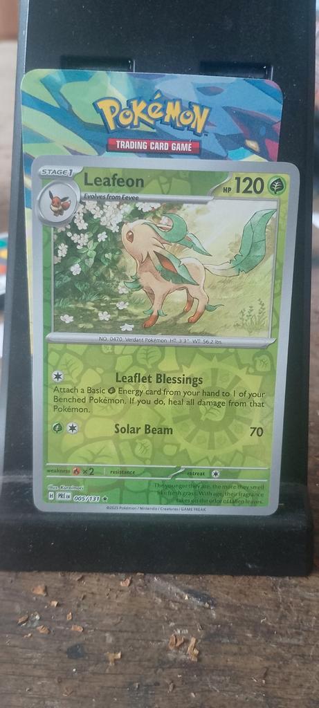 Leafeon reverse holo prismatic evolutions, Hobby en Vrije tijd, Verzamelkaartspellen | Pokémon, Zo goed als nieuw, Ophalen of Verzenden