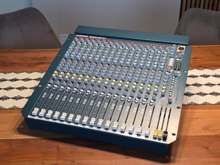 ALLEN & HEATH MIXWIZARD WZ3 16:2 PROFESSIONELE ANALOGE MIXER, Muziek en Instrumenten, Mengpanelen, Zo goed als nieuw, 10 tot 20 kanalen