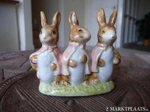 eswick Beatrix Potter "Flopsy Mopsy & Cottontail" -BP2 Gold, Verzamelen, Beelden en Beeldjes, Zo goed als nieuw, Dier, Ophalen of Verzenden