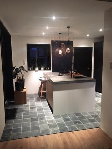 landelijke plavuizen Vietnamees Hardsteen Gothic 20x20 cm  beschikbaar voor biedingen