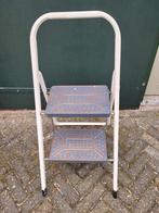 Vintage metalen inklapbaar keukentrapje, Ophalen, Minder dan 2 meter