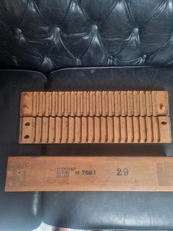 Antieke Sigarenpers H.V.L. Bezemer & Zonen beschikbaar voor biedingen