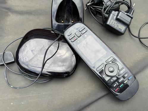 Logitech Harmony Ultimate & Hub - Afstandbediening, Audio, Tv en Foto, Afstandsbedieningen, Gebruikt, Universeel, Dvd, Game console