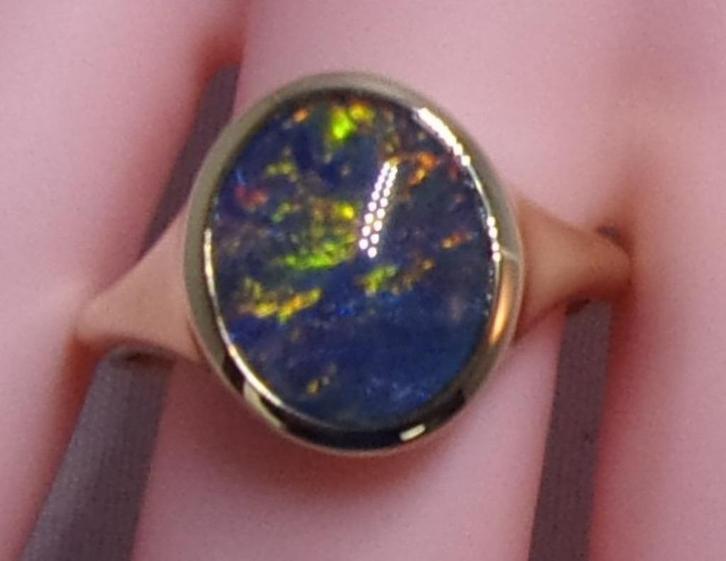 Nieuwe gouden zegelring met Australische Opaal, Sieraden, Tassen en Uiterlijk, Ringen, Nieuw, Dame of Heer, 18 tot 19, Blauw, Goud