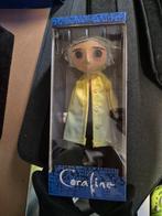 Coraline pop, Ophalen, Actiefiguurtje