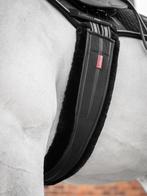 LeMieux Fleece Lined Anatomische Singel Zwart 125cm SALE!, Ophalen of Verzenden, Nieuw, Recreatie