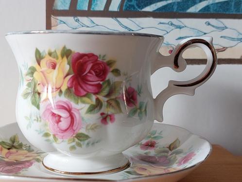 Canterbury Royal kop en schotel rozen porselein Madelaine, Verzamelen, Porselein, Kristal en Bestek, Zo goed als nieuw, Kop en/of schotel