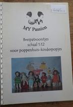 Poppenhuis: Breipatronen 1:12 Kinderpopjes, Ophalen of Verzenden, Zo goed als nieuw, Poppenhuis