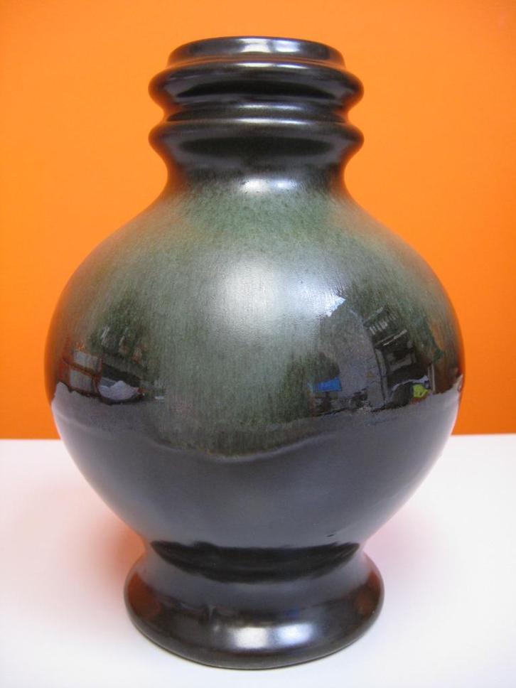 retro vintage keramische vaas Germany 1970s, Huis en Inrichting, Woonaccessoires | Vazen, Zo goed als nieuw, Groen, Minder dan 50 cm
