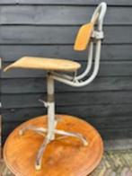 stoel vintage industrieel, Huis en Inrichting, Stoelen, Gebruikt, Ophalen of Verzenden, Vintage industrieel, Eén