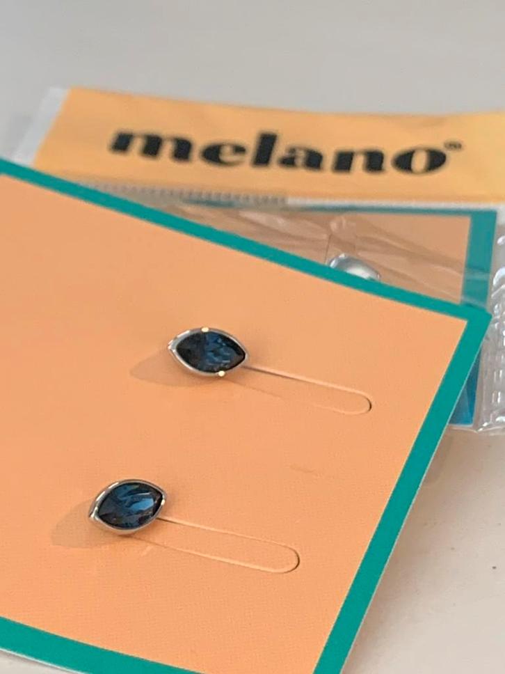 Melano oorstekers montana blauw, Sieraden, Tassen en Uiterlijk, Oorbellen, Nieuw, Knopjes of Stekers, Overige materialen, Blauw