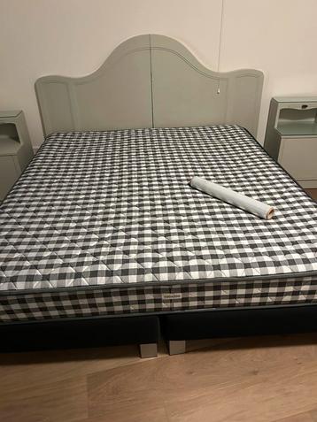 Twee persoonsbed 200x180 inclusief topper beschikbaar voor biedingen