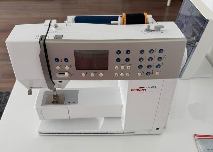 Bernina Aurora 430 naai/borduurmachine, Hobby en Vrije tijd, Naaimachines en Toebehoren, Zo goed als nieuw, Naaimachine, Bernina