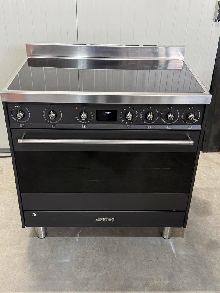 Smeg Inductie Fornuis - Vrijstaand, Witgoed en Apparatuur, Fornuizen, Gebruikt, Vrijstaand, Inductie, 4 kookzones, 85 tot 90 cm