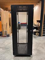 Patchkast, Computers en Software, Serverkasten, Ophalen, Zo goed als nieuw, Geperforeerd, Geperforeerd