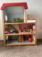 Leuk Poppenhuis van hout inclusief inrichting, Verzamelen, Poppenhuizen en Toebehoren, Ophalen of Verzenden, Poppenhuis