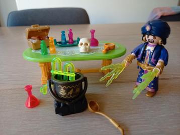 Playmobil Magiër met kookpot beschikbaar voor biedingen