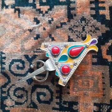 Retro berber fibula verguld.  beschikbaar voor biedingen