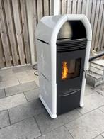 pellet kachel een echte eyecatcher, Huis en Inrichting, Kachels, Ophalen, Gebruikt, Overige brandstoffen, Petroleumkachel