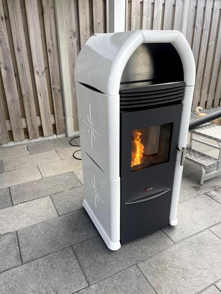 pellet kachel een echte eyecatcher, Huis en Inrichting, Kachels, Gebruikt, Vrijstaand, Petroleumkachel, Overige brandstoffen, Ophalen