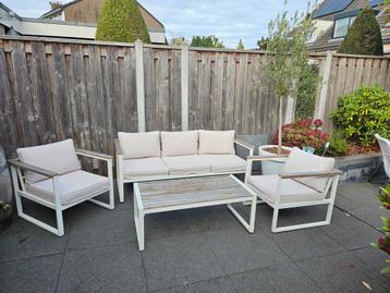 Loungeset van Sklum beschikbaar voor biedingen