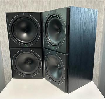 KEF C55 speakers in “GOEDE STAAT” (Black Ash)