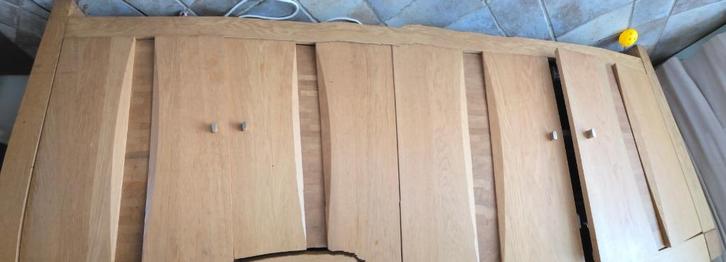 Dressoir massief hout (moet snel weg), Huis en Inrichting, Kasten | Dressoirs, Gebruikt, 200 cm of meer, 25 tot 50 cm, Met deur(en)